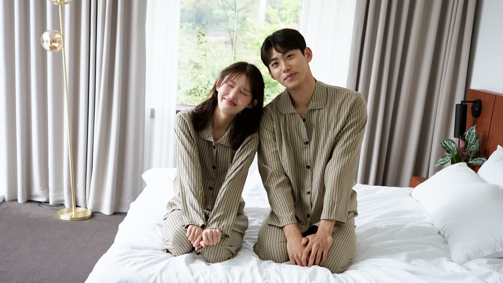 결혼을 전제로 마주 앉은 커플